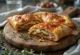 Zlatnosmeđe pečen calzone s puretinom