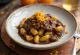 Gnocchi s narančom i tamnom čokoladom na tanjuru