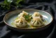 Bánh bột lọc u veganskoj verziji, poslužen sa svježom metvicom