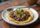 Arepa con Frijoles Negros punjena crnim grahom